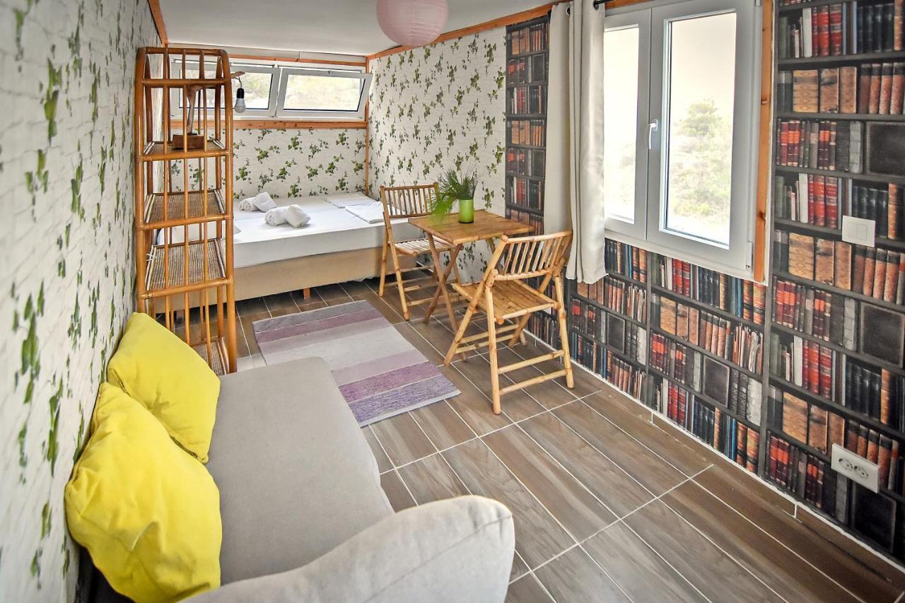 Drolma Ling Nature Cabins Theologos  Luaran gambar